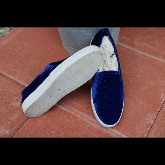 Joie Blue Velvet Slip on shoes - Picture 5 of 6